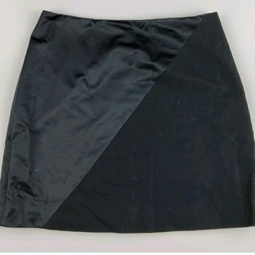 Kate Spade/Saturday black on black two tone fully lined skirt. Size 0 with tags